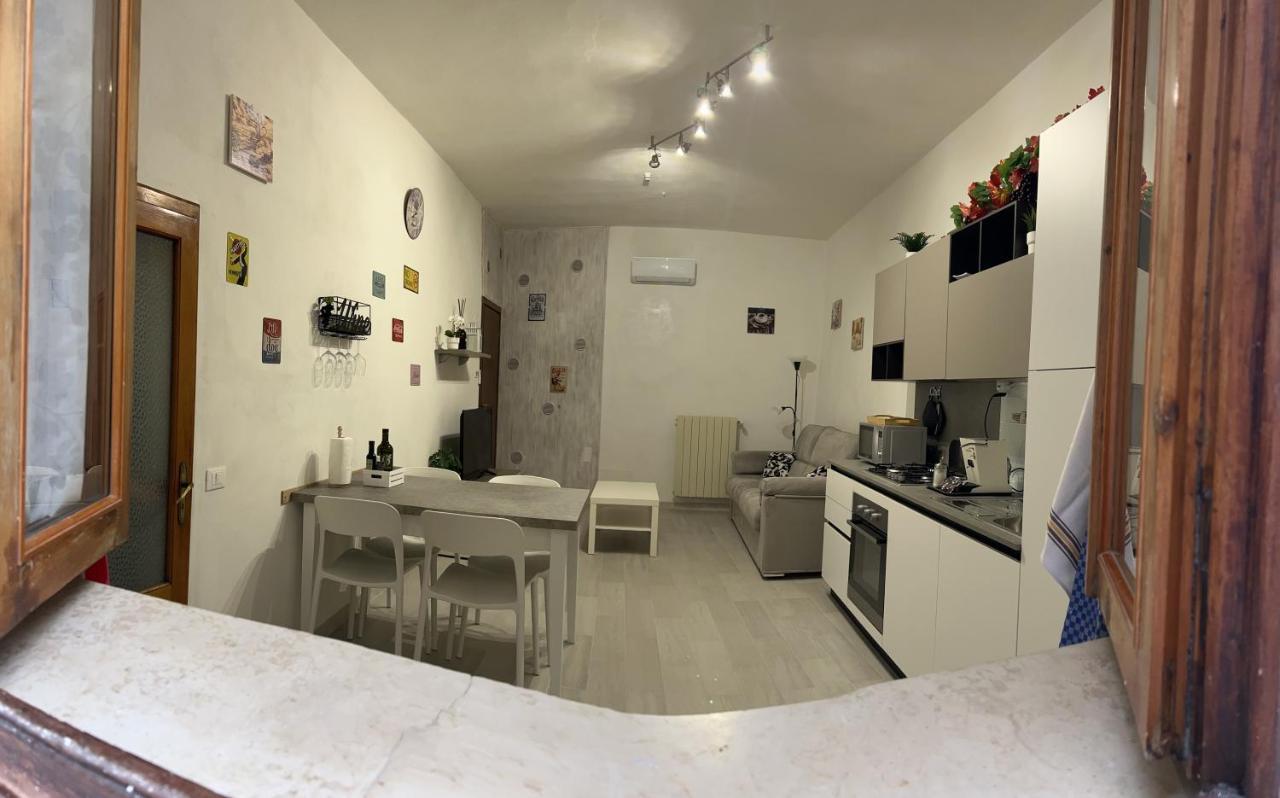 Apartamento Benvenuti Da Linda E David Volterra Exterior foto